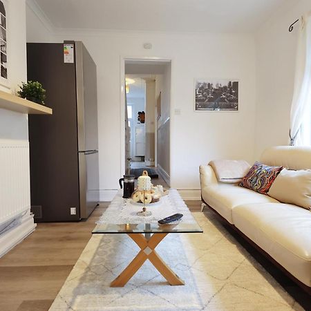 Cardiff City Guesthouse, Central Rooms, Fast Wi-Fi, On-Street Parking Extérieur photo