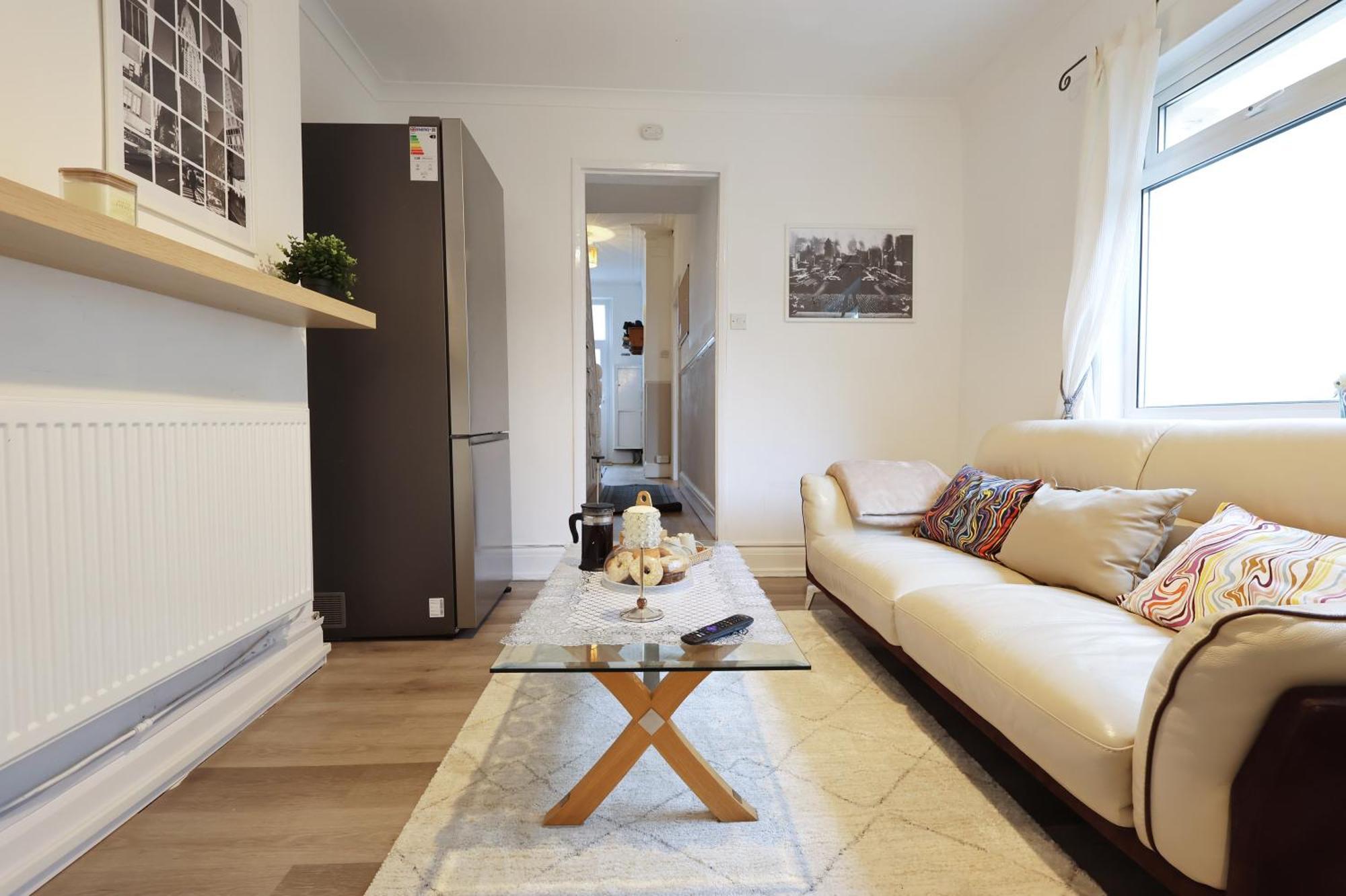 Cardiff City Guesthouse, Central Rooms, Fast Wi-Fi, On-Street Parking Extérieur photo