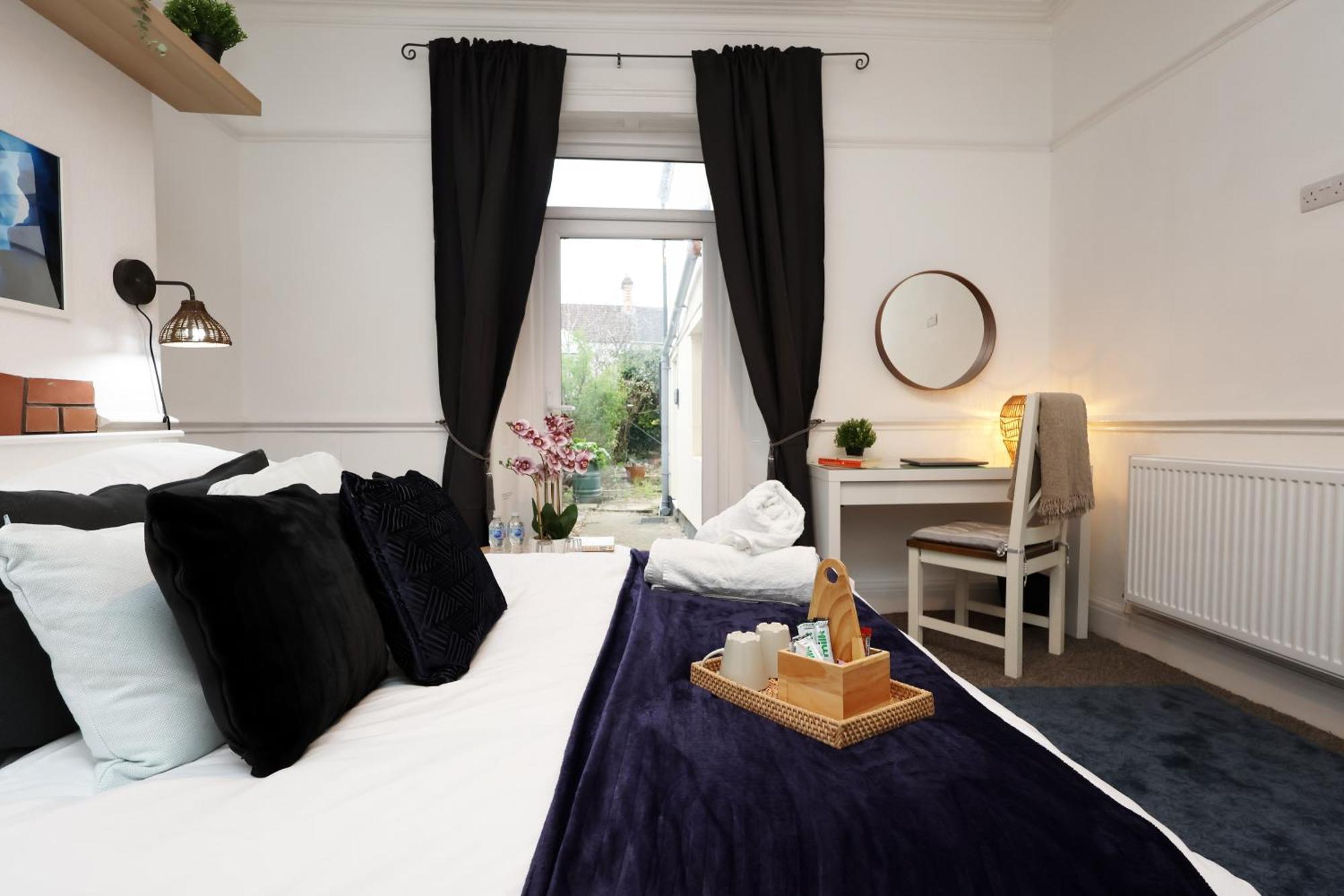 Cardiff City Guesthouse, Central Rooms, Fast Wi-Fi, On-Street Parking Extérieur photo