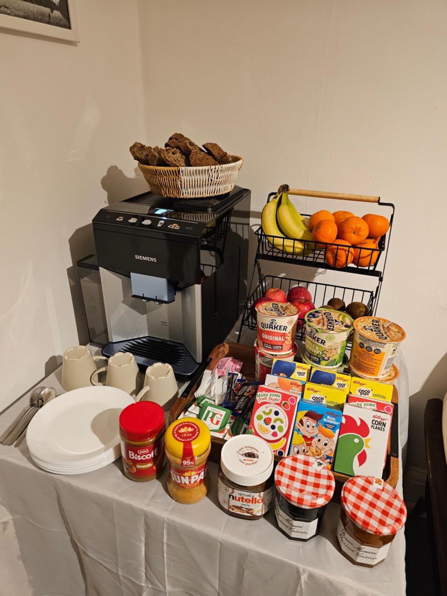 Cardiff City Guesthouse, Central Rooms, Fast Wi-Fi, On-Street Parking Extérieur photo