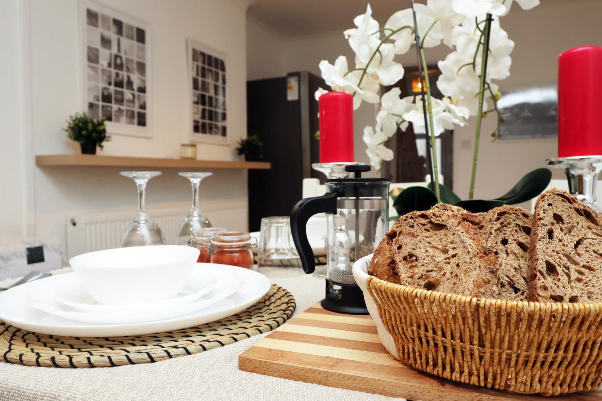 Cardiff City Guesthouse, Central Rooms, Fast Wi-Fi, On-Street Parking Extérieur photo