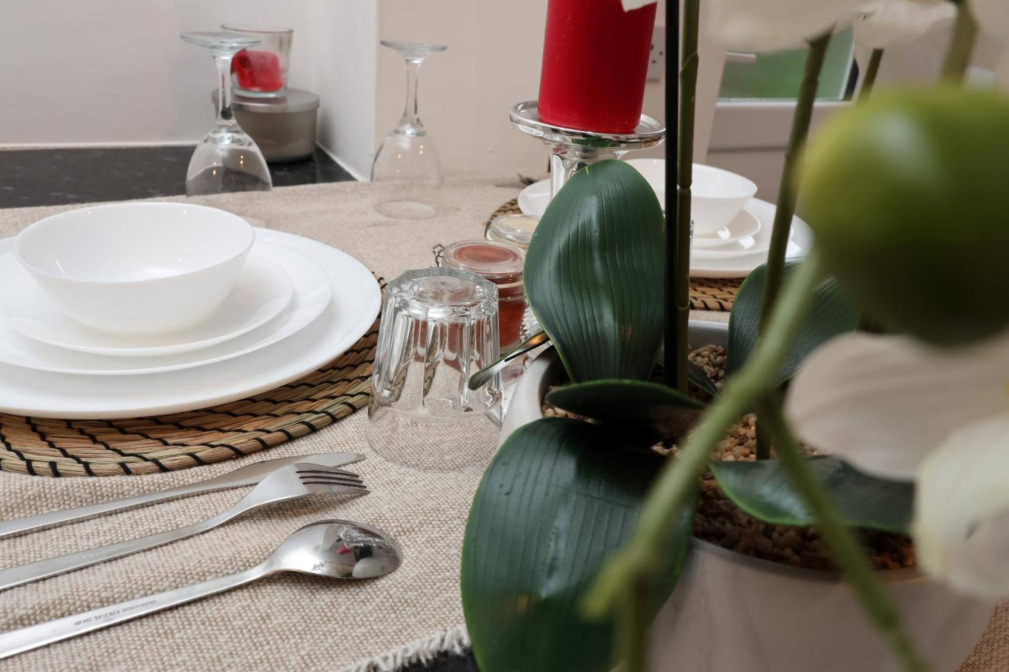 Cardiff City Guesthouse, Central Rooms, Fast Wi-Fi, On-Street Parking Extérieur photo
